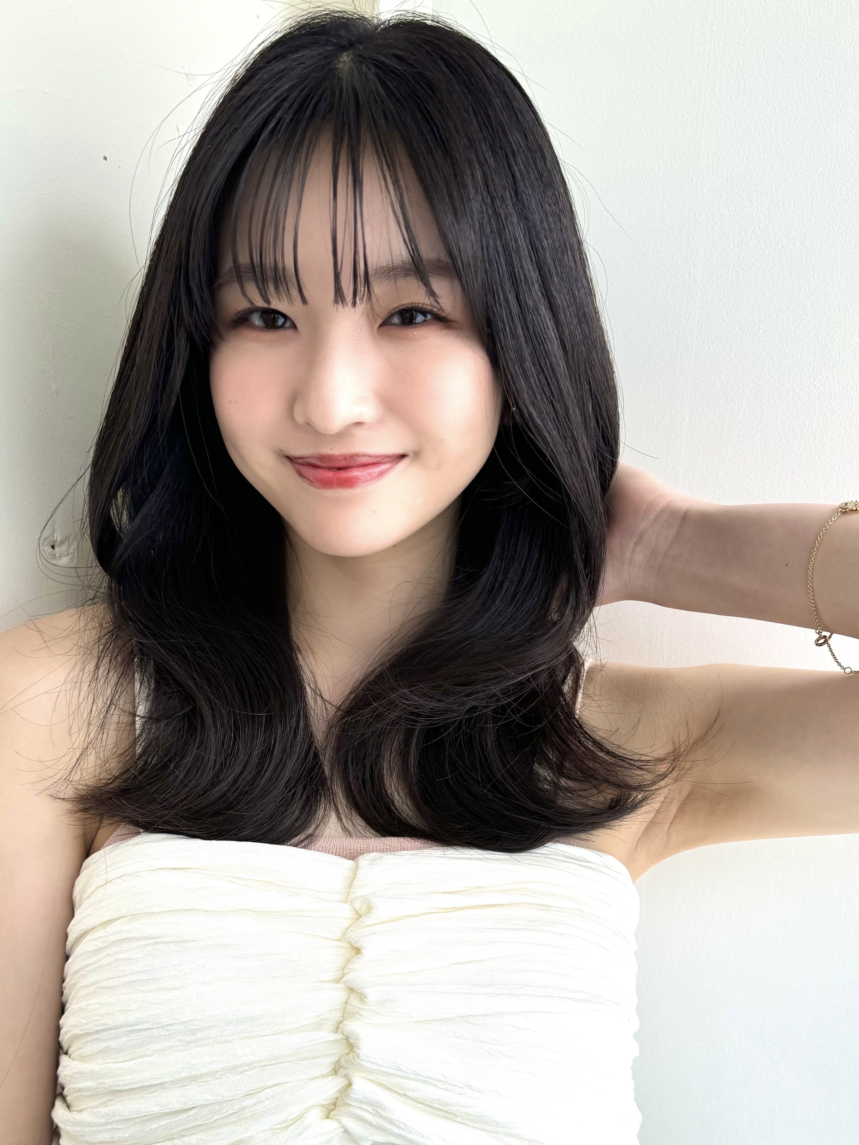 くびれ×セミロング
